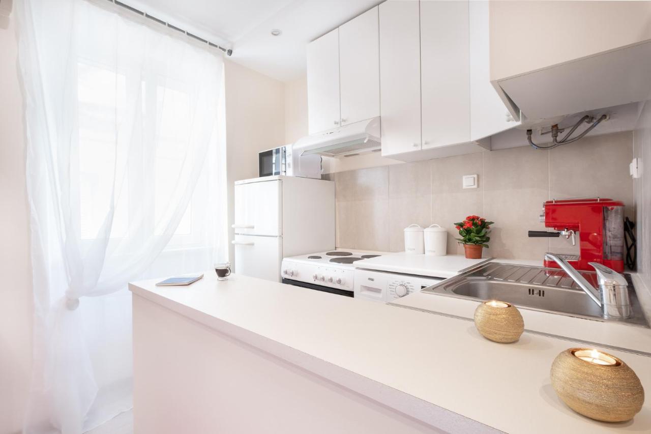 Nadiona Suites Red & Cream Korfu Dış mekan fotoğraf
