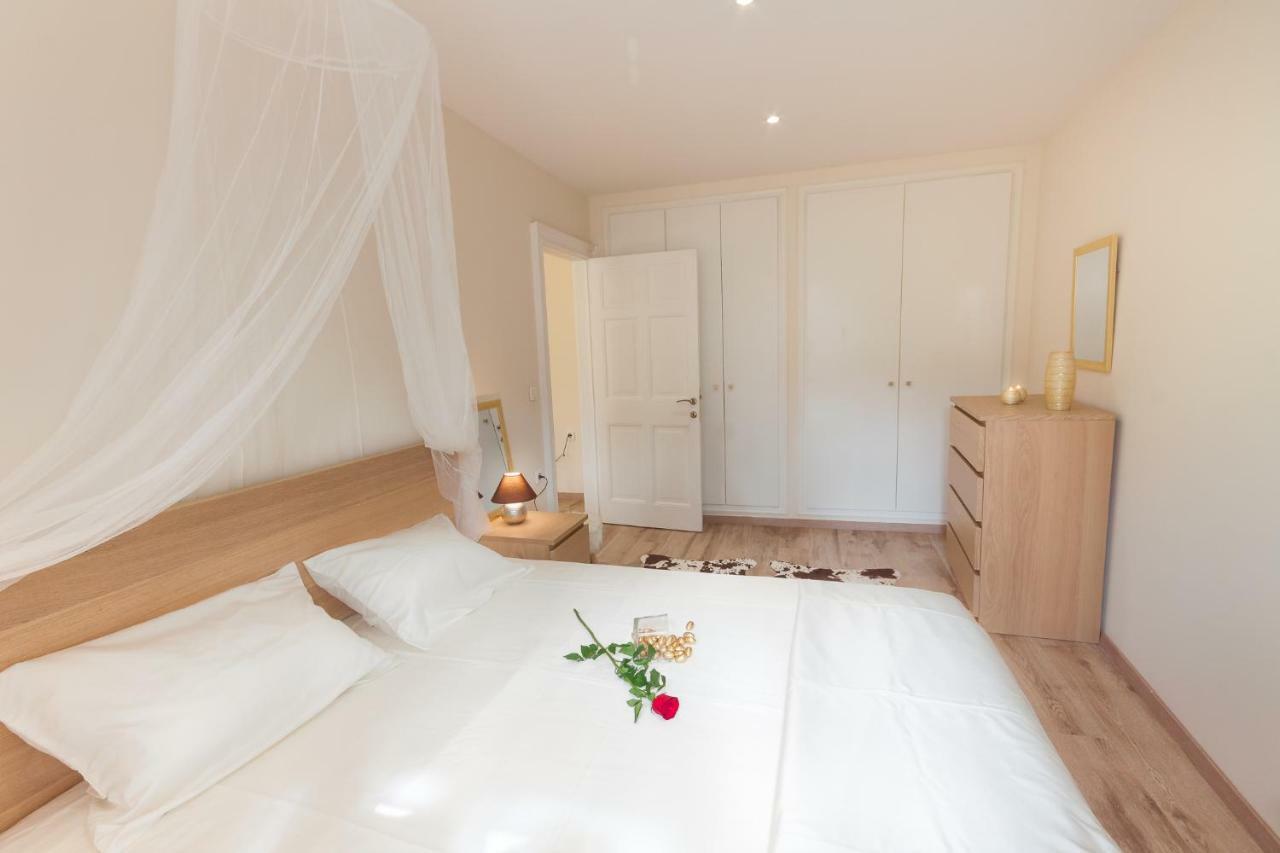 Nadiona Suites Red & Cream Korfu Dış mekan fotoğraf
