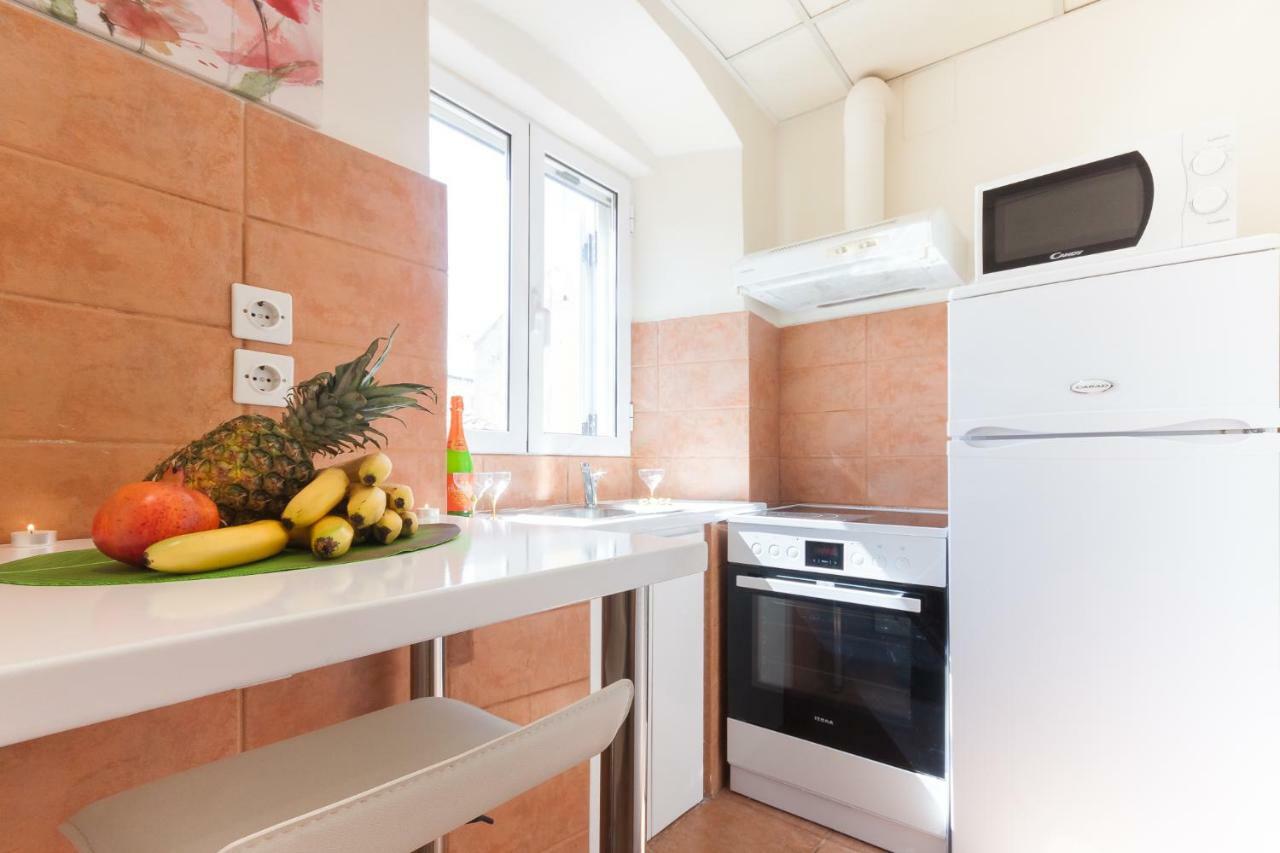 Nadiona Suites Red & Cream Korfu Dış mekan fotoğraf